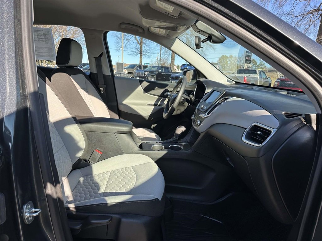 Used 2020 Chevrolet Equinox LS w/ LPO, Floor Liner Package image 12