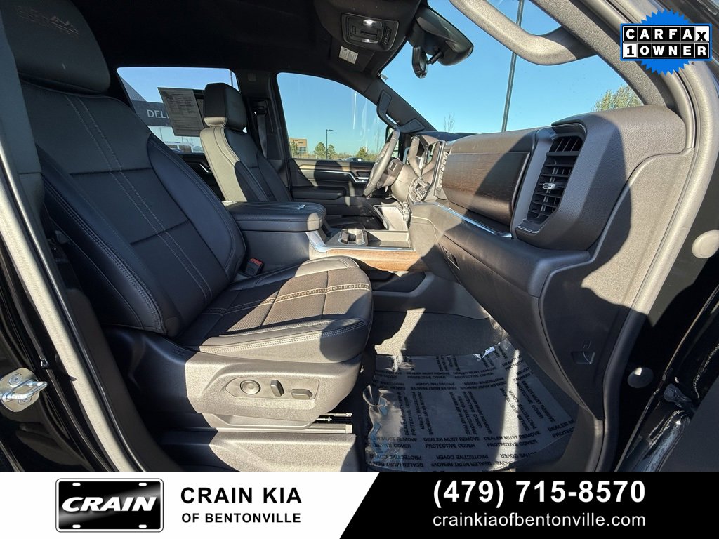 Used 2024 Chevrolet Silverado 2500 High Country w/ Midnight Edition image 32