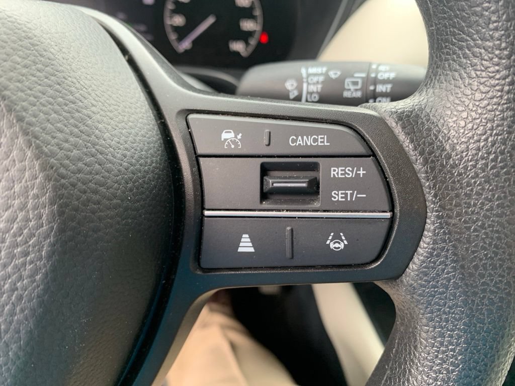 Used 2025 Honda HR-V LX image 36