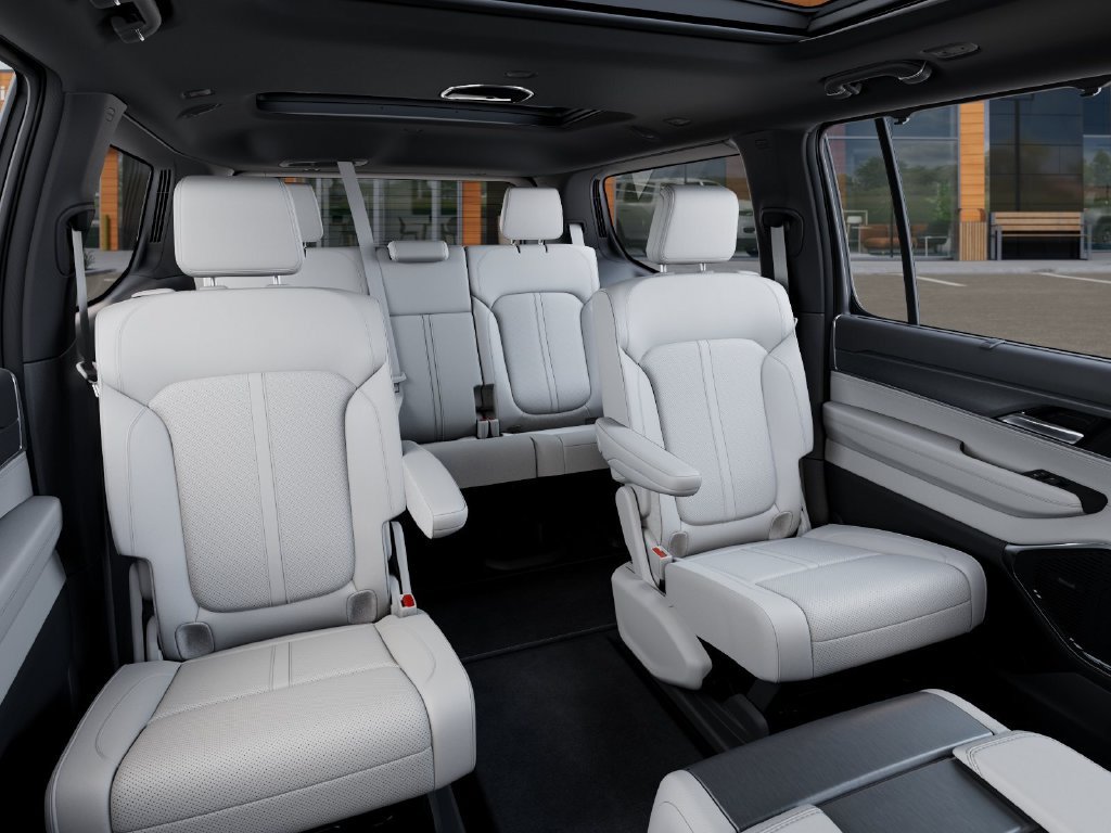New 2026 Jeep Grand Wagoneer Limited AWD/4WD image 16