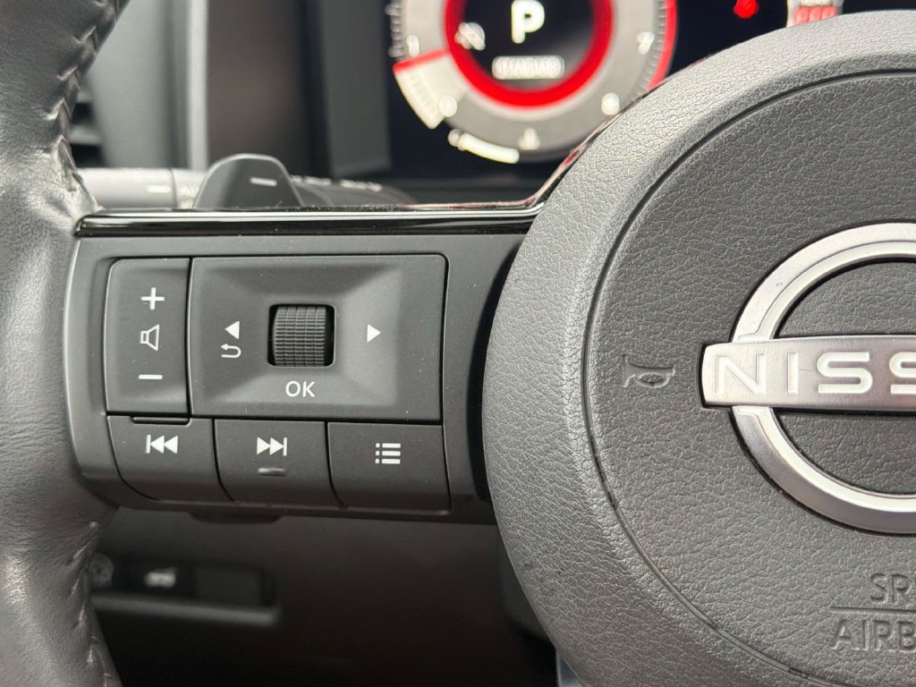 Used 2024 Nissan Rogue SL w/ SL Premium Package FWD image 11