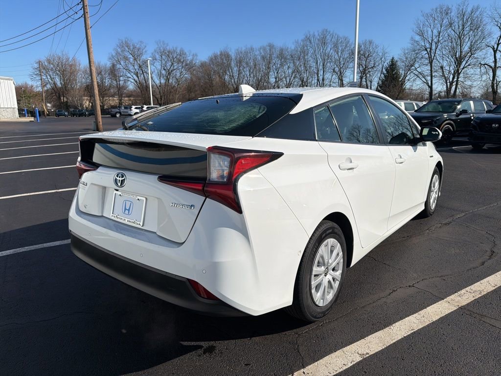 Used 2021 Toyota Prius LE image 5