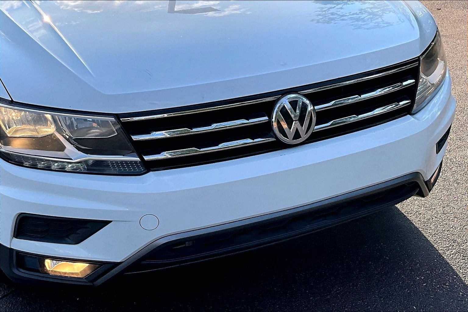 Used 2018 Volkswagen Tiguan SE FWD image 34