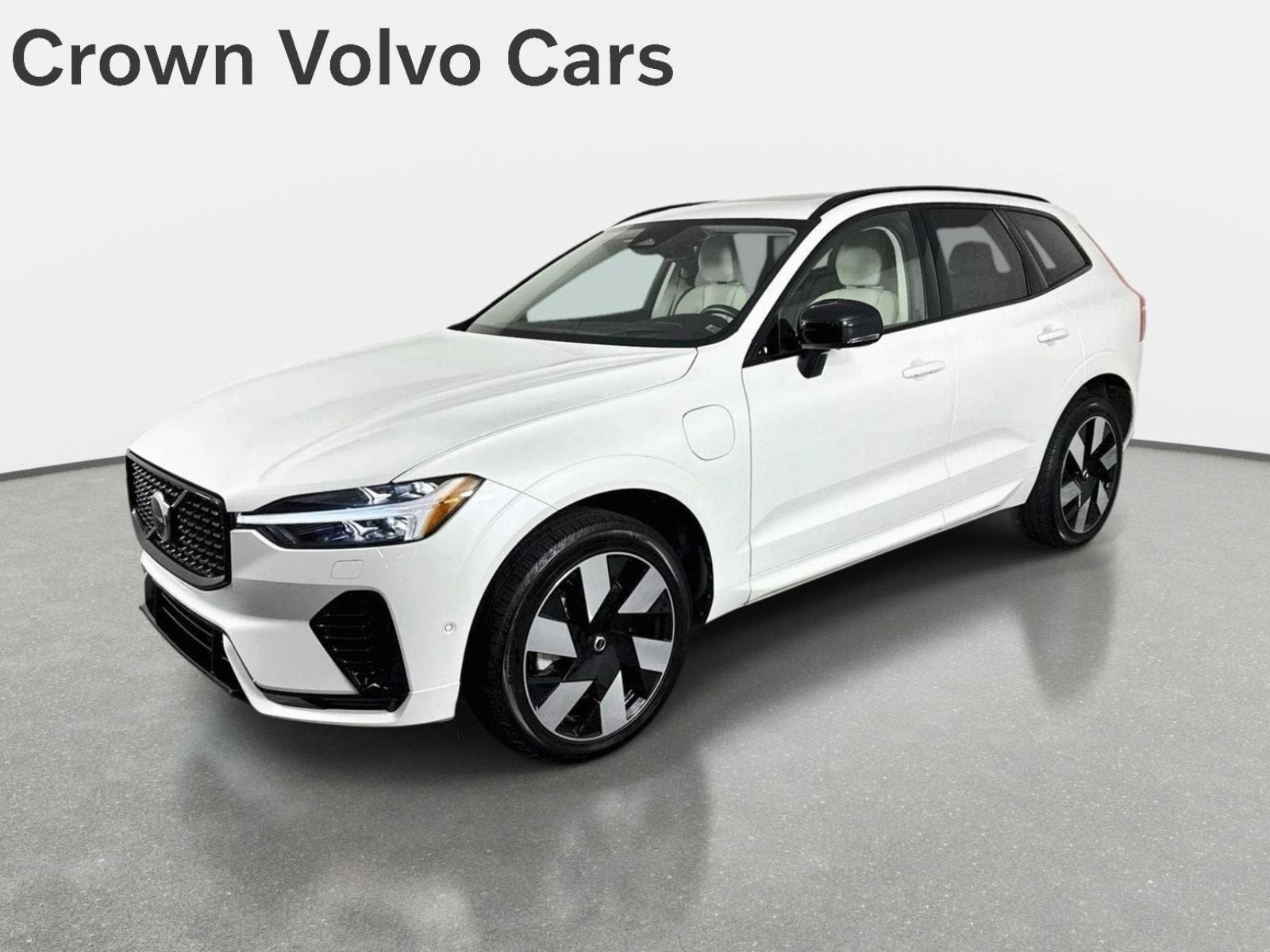 Used 2024 Volvo XC60 T8 Ultimate w/ Protection Package Premier AWD/4WD image 1