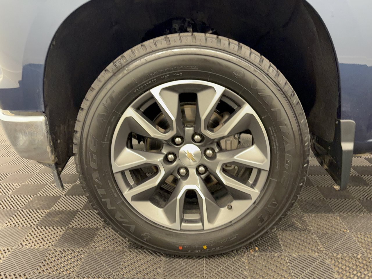 Used 2022 Chevrolet Silverado 1500 LT w/ All Star Edition Plus AWD/4WD image 13
