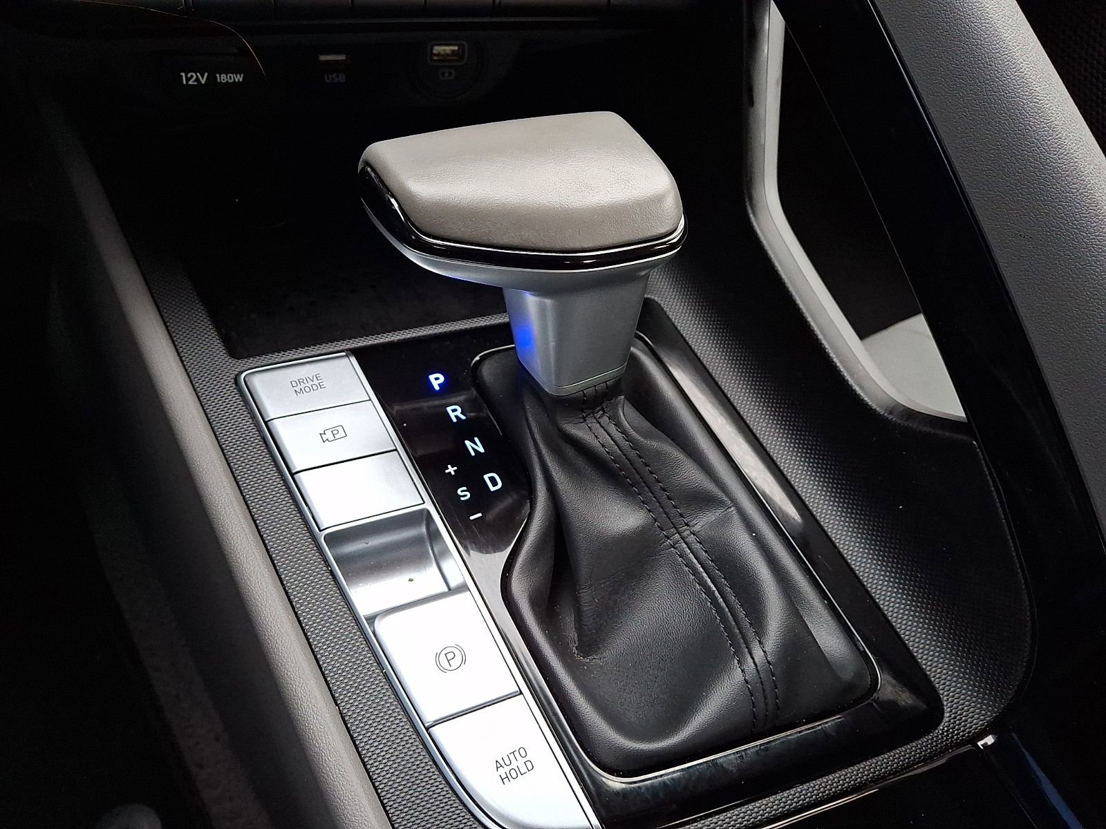 Used 2023 Hyundai Elantra SEL w/ Convenience Package image 15