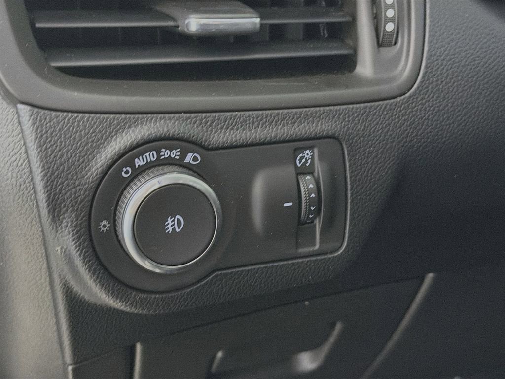 Used 2020 Buick Envision Essence image 12