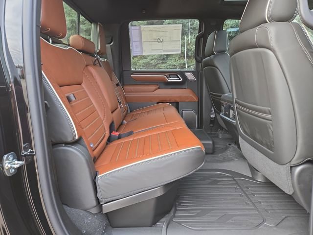 New 2026 GMC Sierra 2500 Denali Ultimate w/ LPO, Black Badging Package image 37