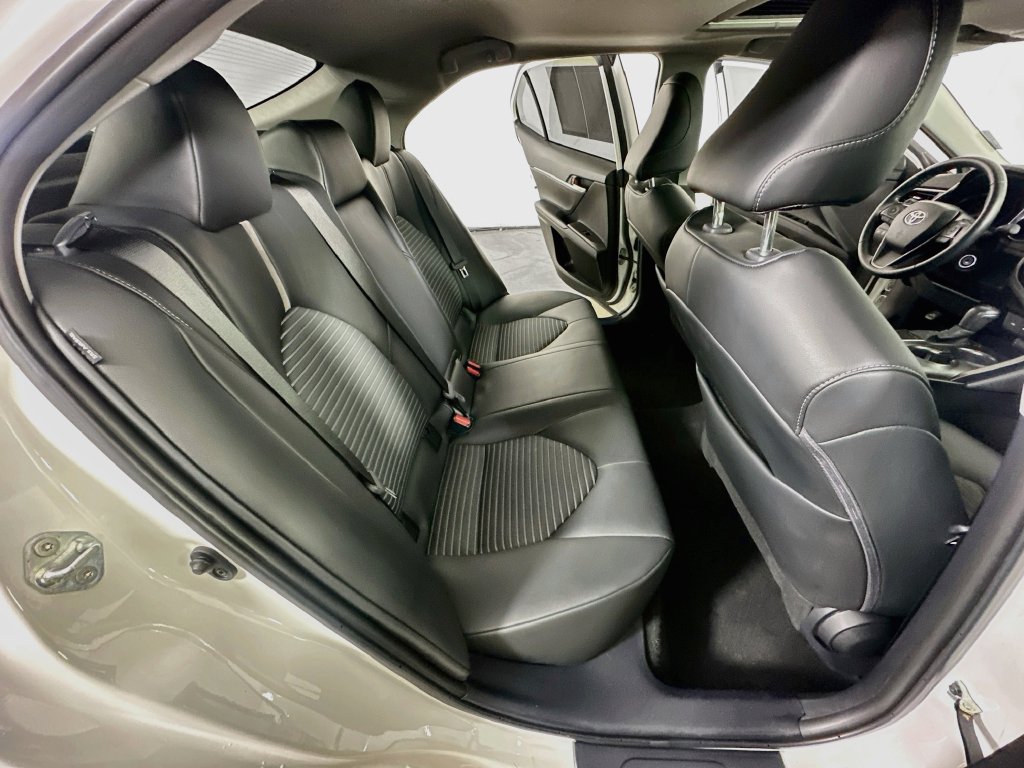 Used 2024 Toyota Camry SE FWD image 12