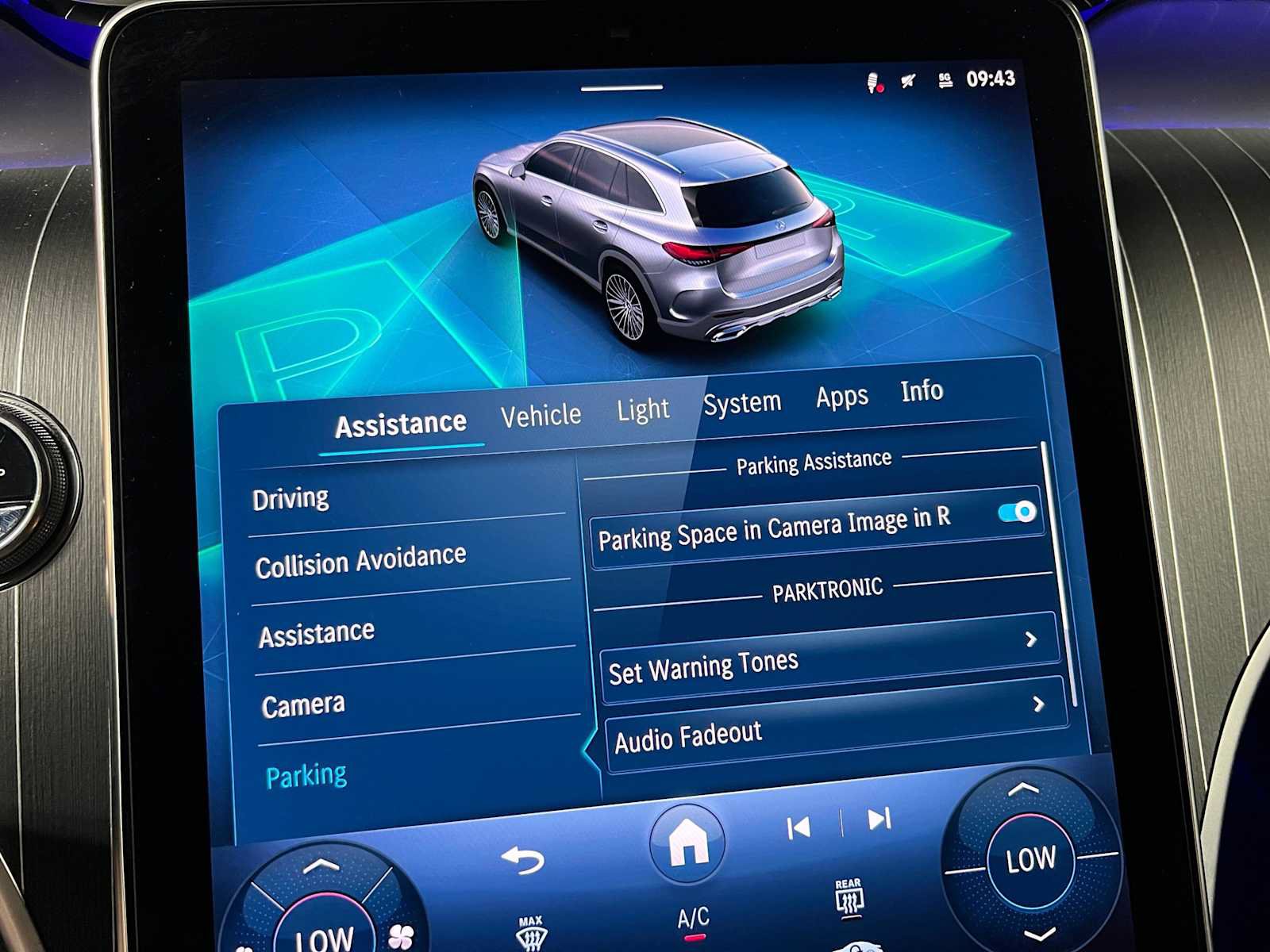 Certified 2026 Mercedes-Benz GLC 300 4MATIC image 40