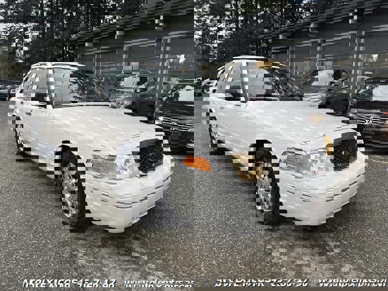 Used 2004 Ford Crown Victoria LX