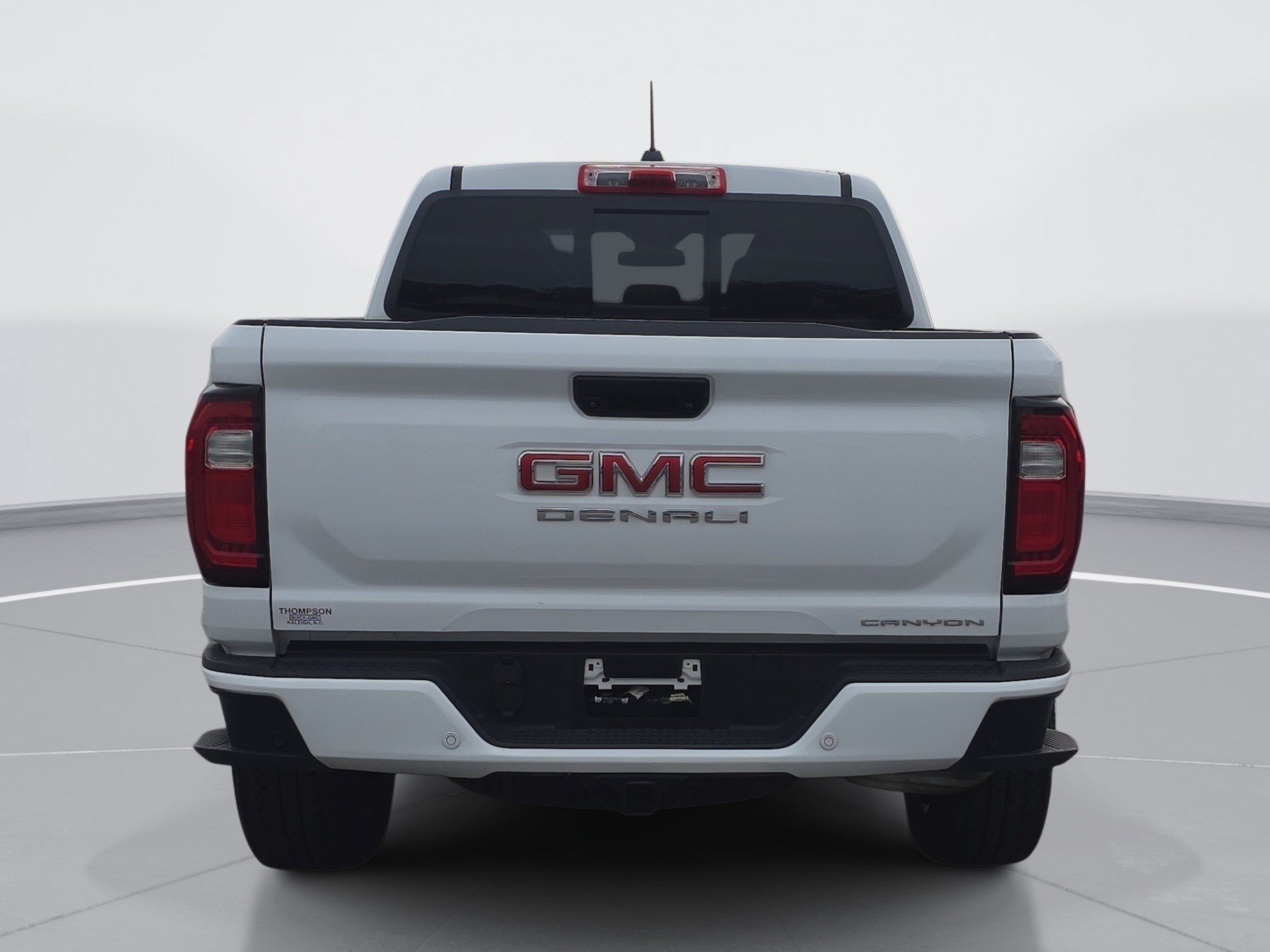 Used 2023 GMC Canyon Denali AWD/4WD image 4