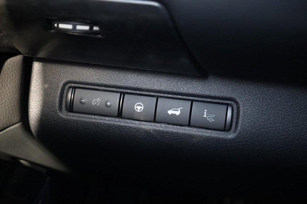 New 2026 Nissan Pathfinder Platinum image 13