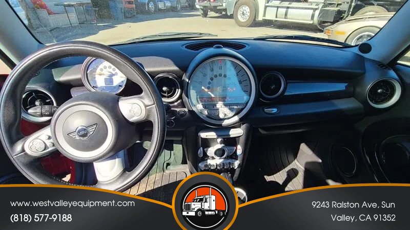 Used 2009 MINI Cooper Clubman Hardtop FWD image 7