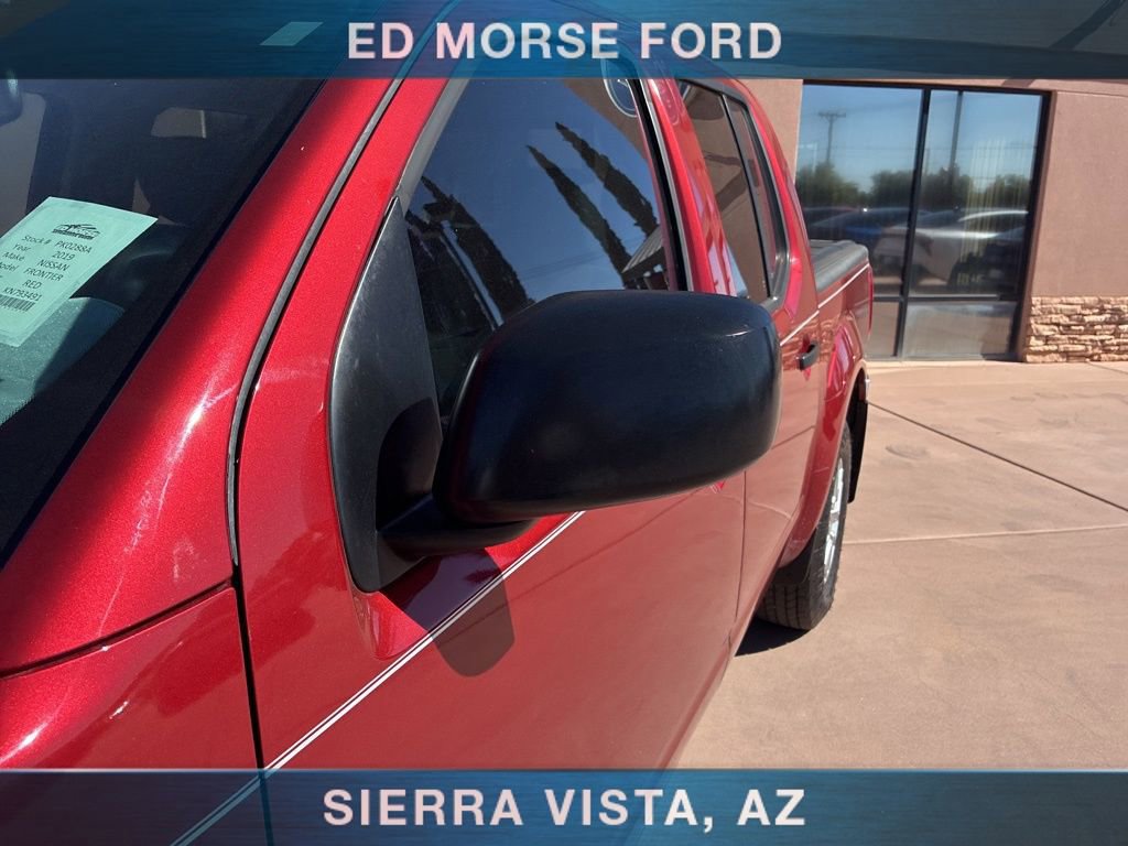 Used 2019 Nissan Frontier SV w/ Value Truck Package AWD/4WD image 4
