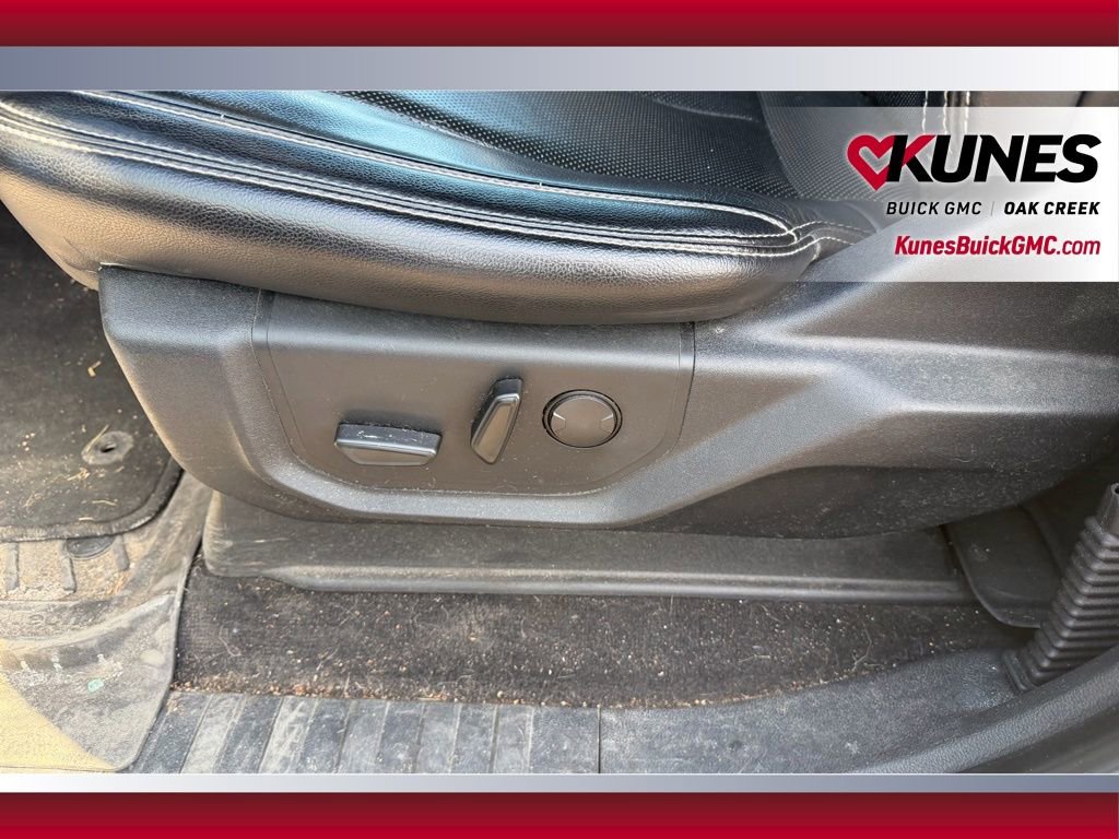 Used 2019 Ford F150 Lariat w/ Equipment Group 502A Luxury image 11