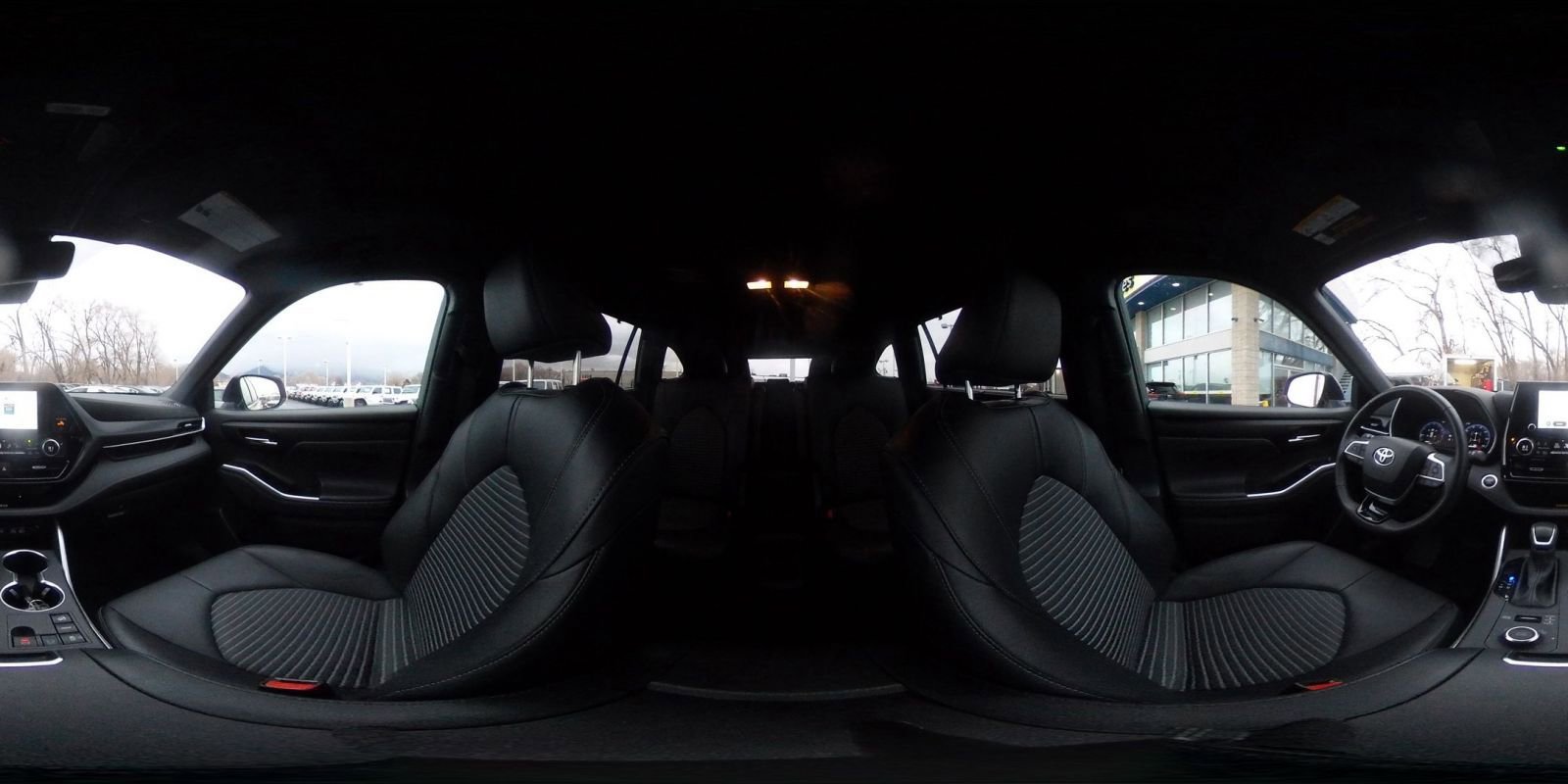 Used 2025 Toyota Highlander XSE image 45