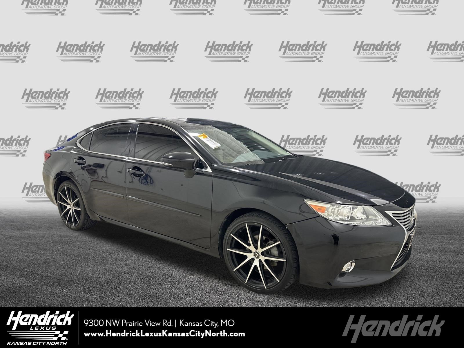 Used 2015 Lexus ES 350 w/ Luxury Package image 1