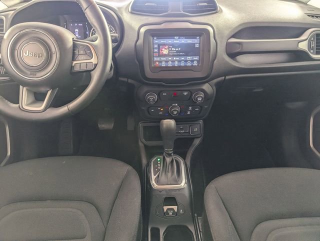 Used 2020 Jeep Renegade Latitude FWD image 23