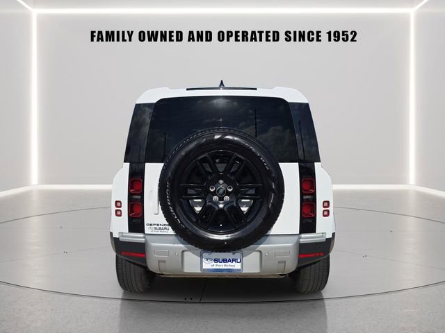 Used 2025 Land Rover Defender 110 S AWD/4WD image 3