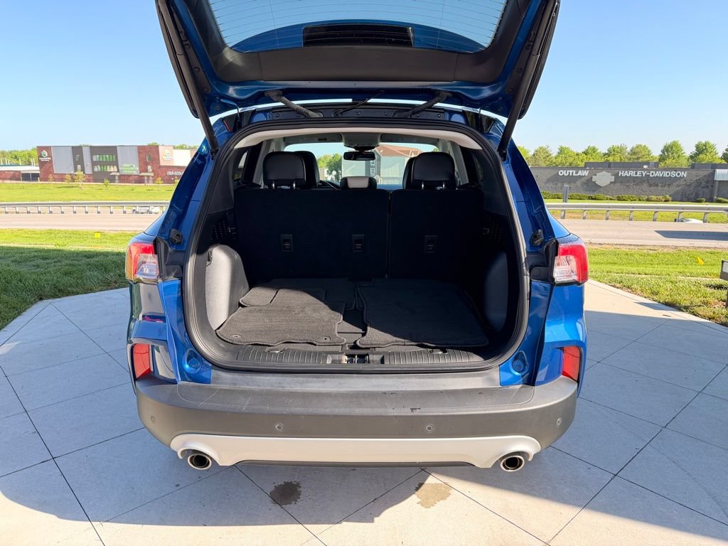 Used 2022 Ford Escape Titanium AWD/4WD image 34