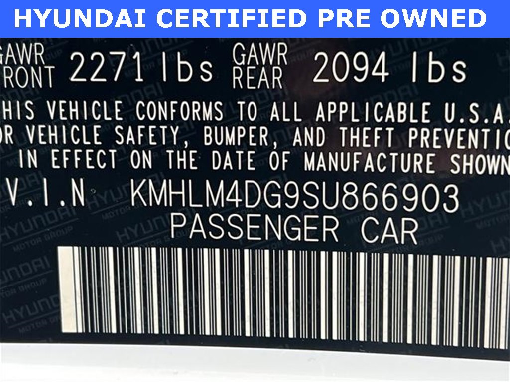 Certified 2025 Hyundai Elantra Sport image 31