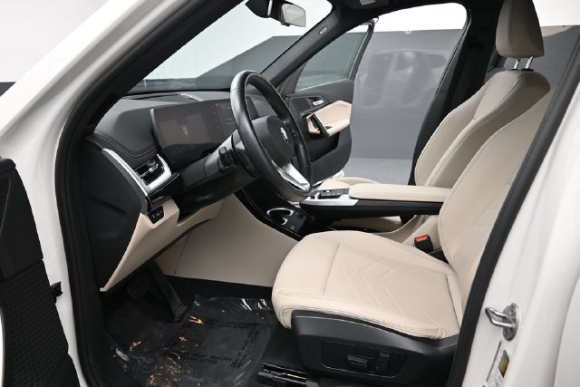 Used 2023 BMW X1 xDrive28i w/ Convenience Package AWD/4WD image 18