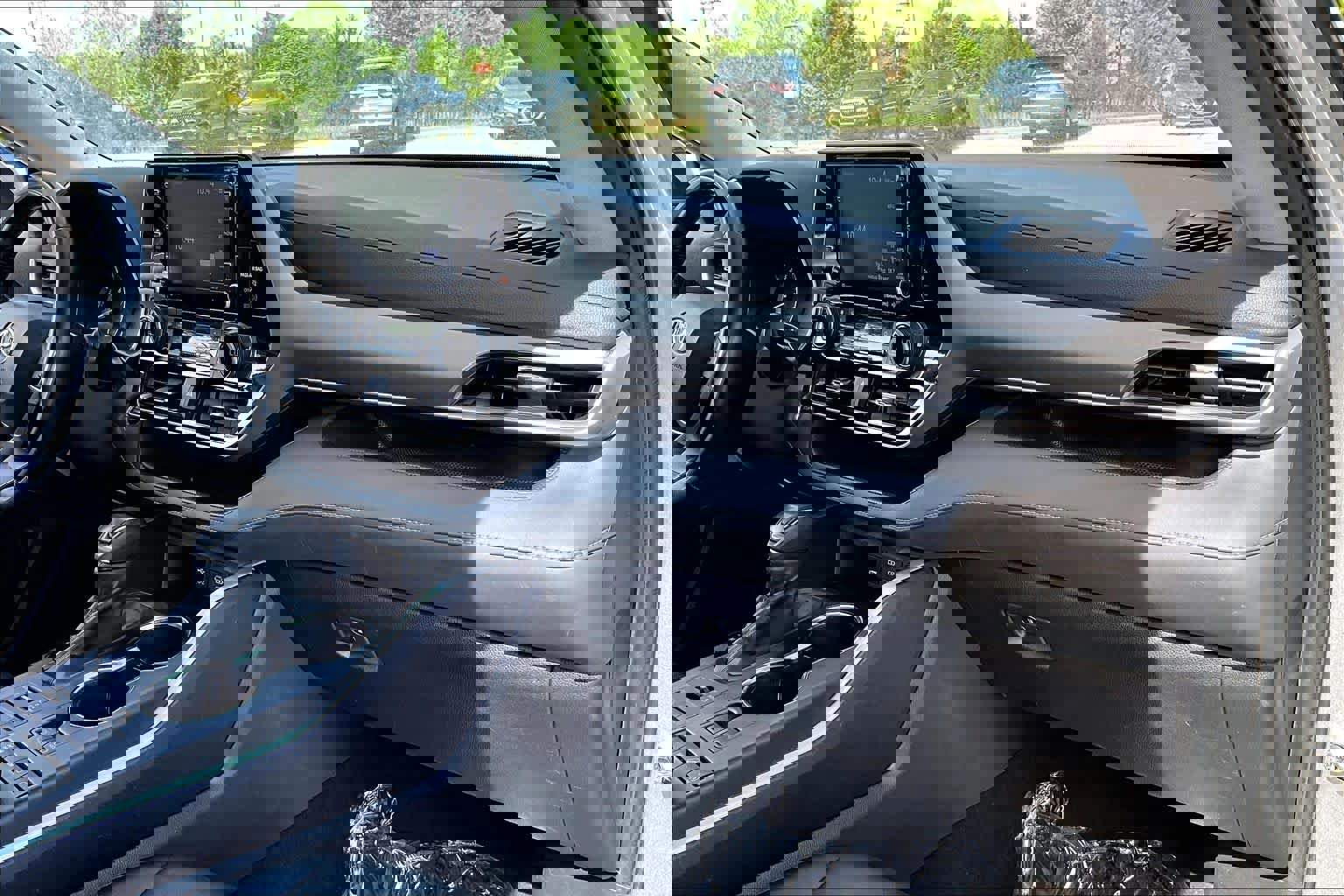 Used 2022 Toyota Highlander XLE image 19