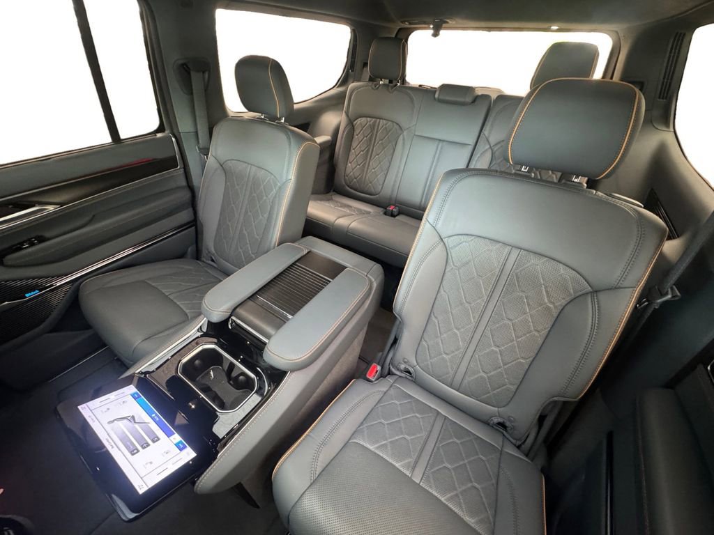 Used 2024 Jeep Grand Wagoneer Series III w/ Quick Order Packagew 28T image 15