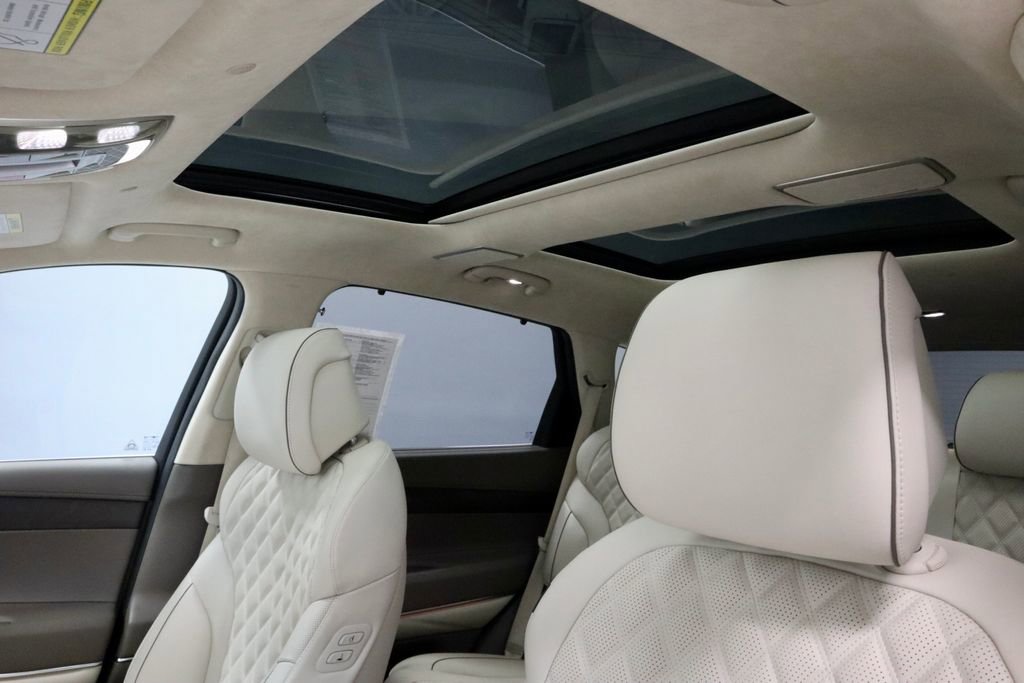 Used 2024 Genesis GV80 3.5T w/ Prestige Matte Package image 34