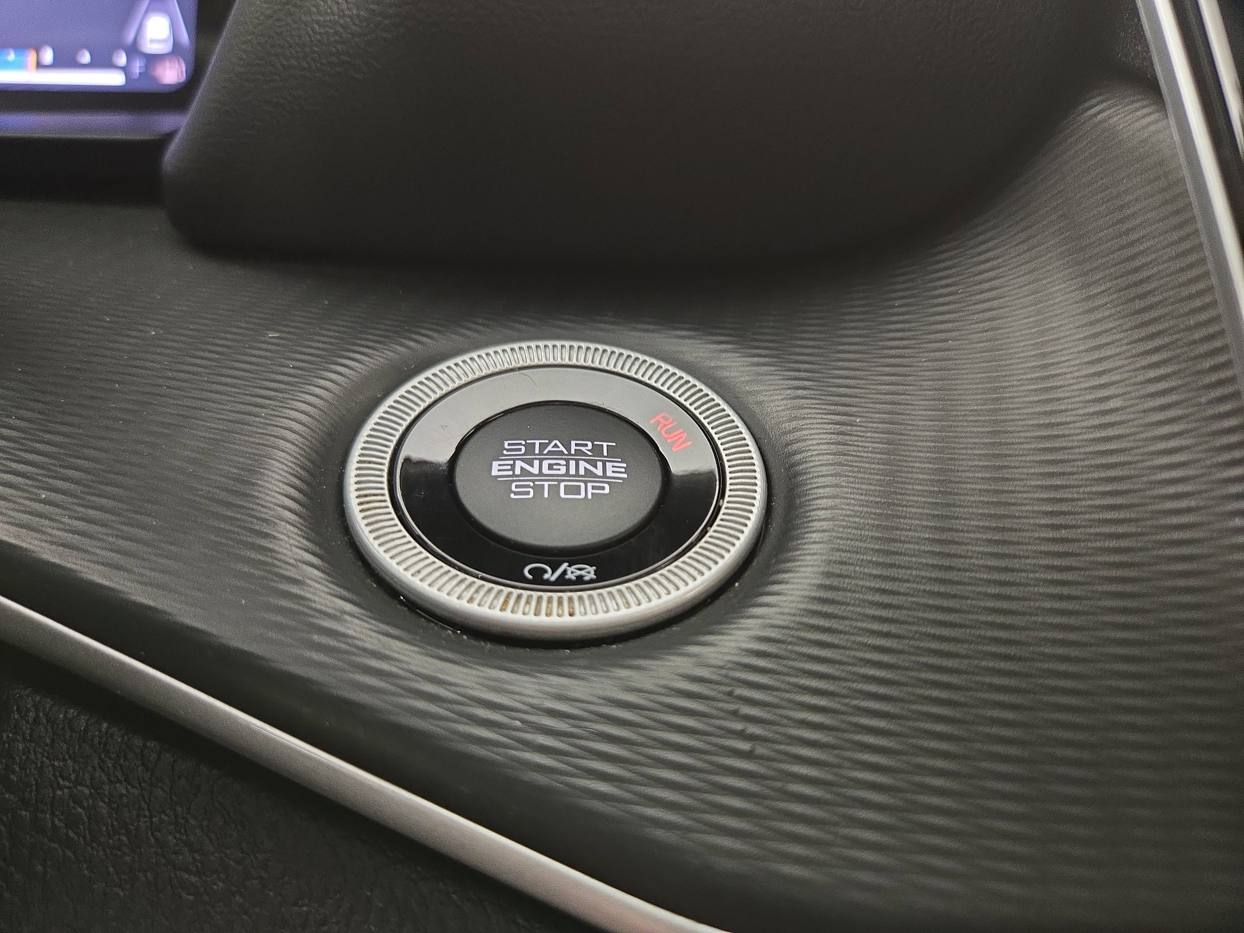 Used 2023 Jeep Grand Cherokee L Laredo image 26