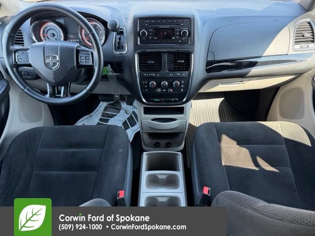 Used 2016 Dodge Grand Caravan SE FWD image 12
