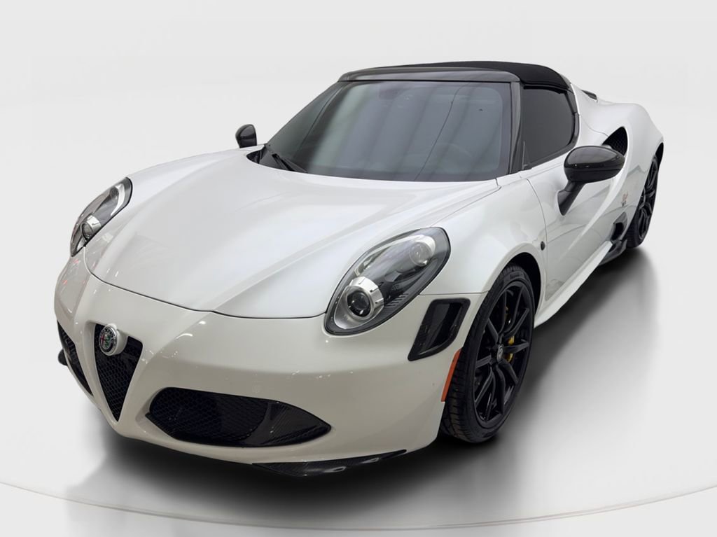Used 2018 Alfa Romeo 4C Spider RWD image 2