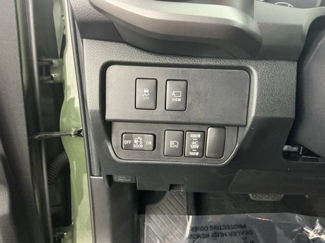 Used 2021 Toyota Tacoma TRD Off-Road w/ TRD Premium Off Road Package AWD/4WD image 25