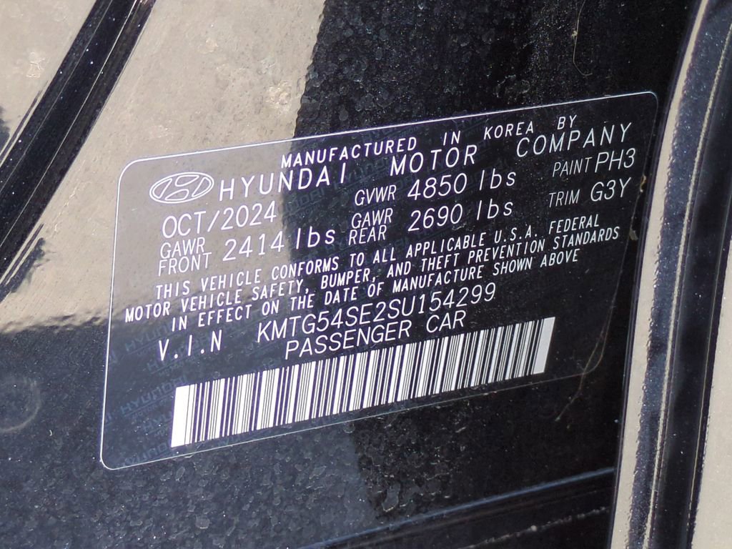 Used 2025 Genesis G70 3.3T Advanced image 10