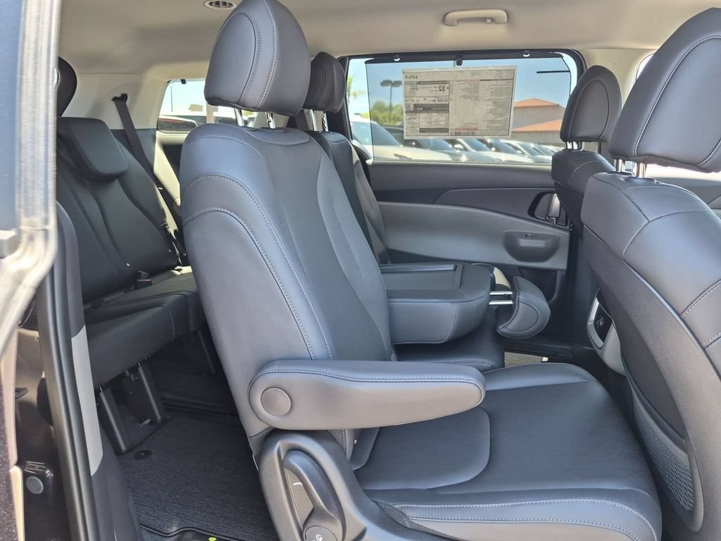 New 2026 Kia Carnival EX FWD image 27