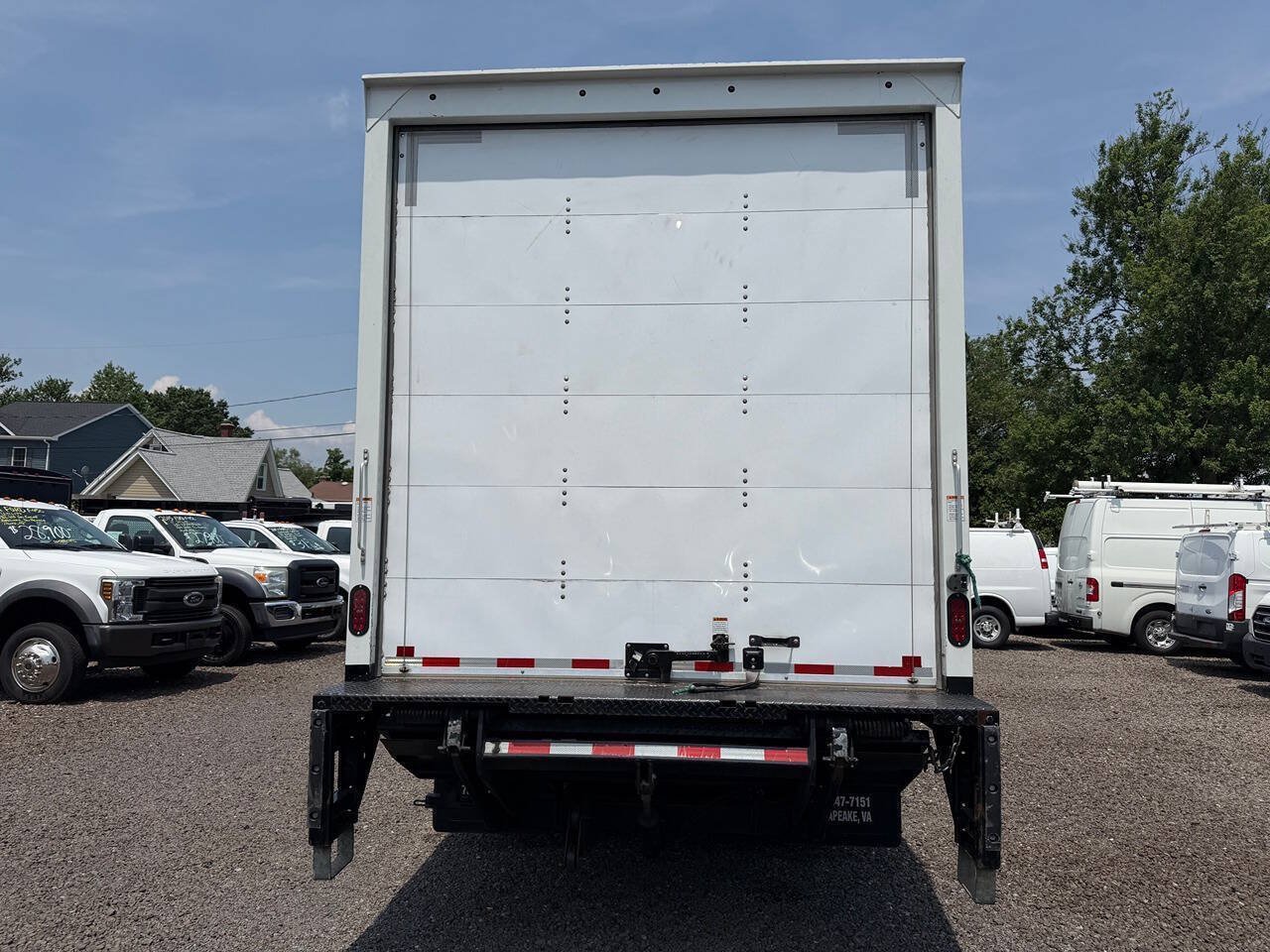 Used 2021 Isuzu NPR RWD image 5