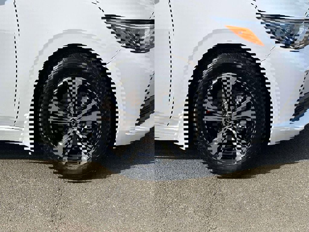 Used 2023 Nissan Sentra SV w/ Trunk Package image 7