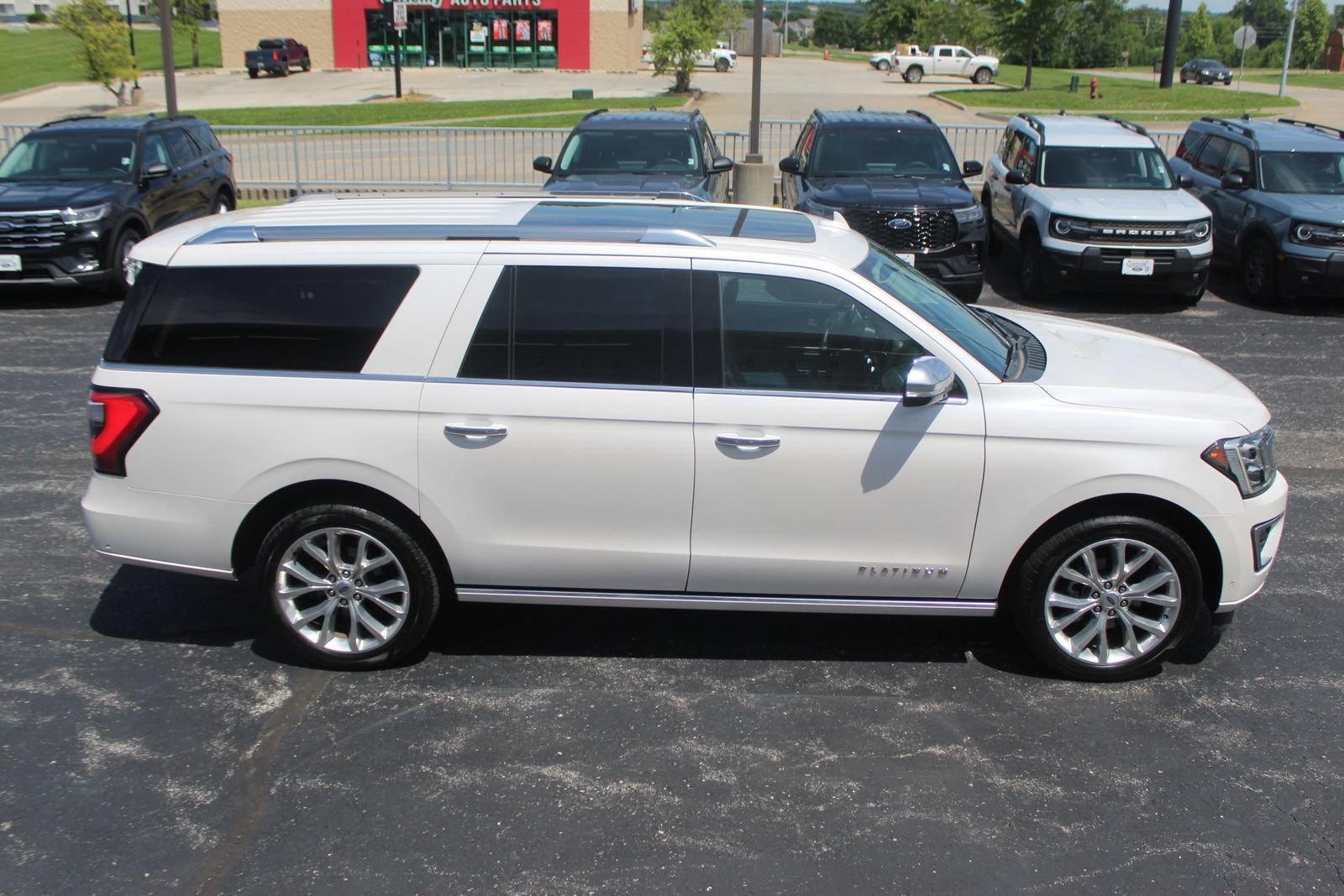 Used 2019 Ford Expedition Max Platinum AWD/4WD image 8