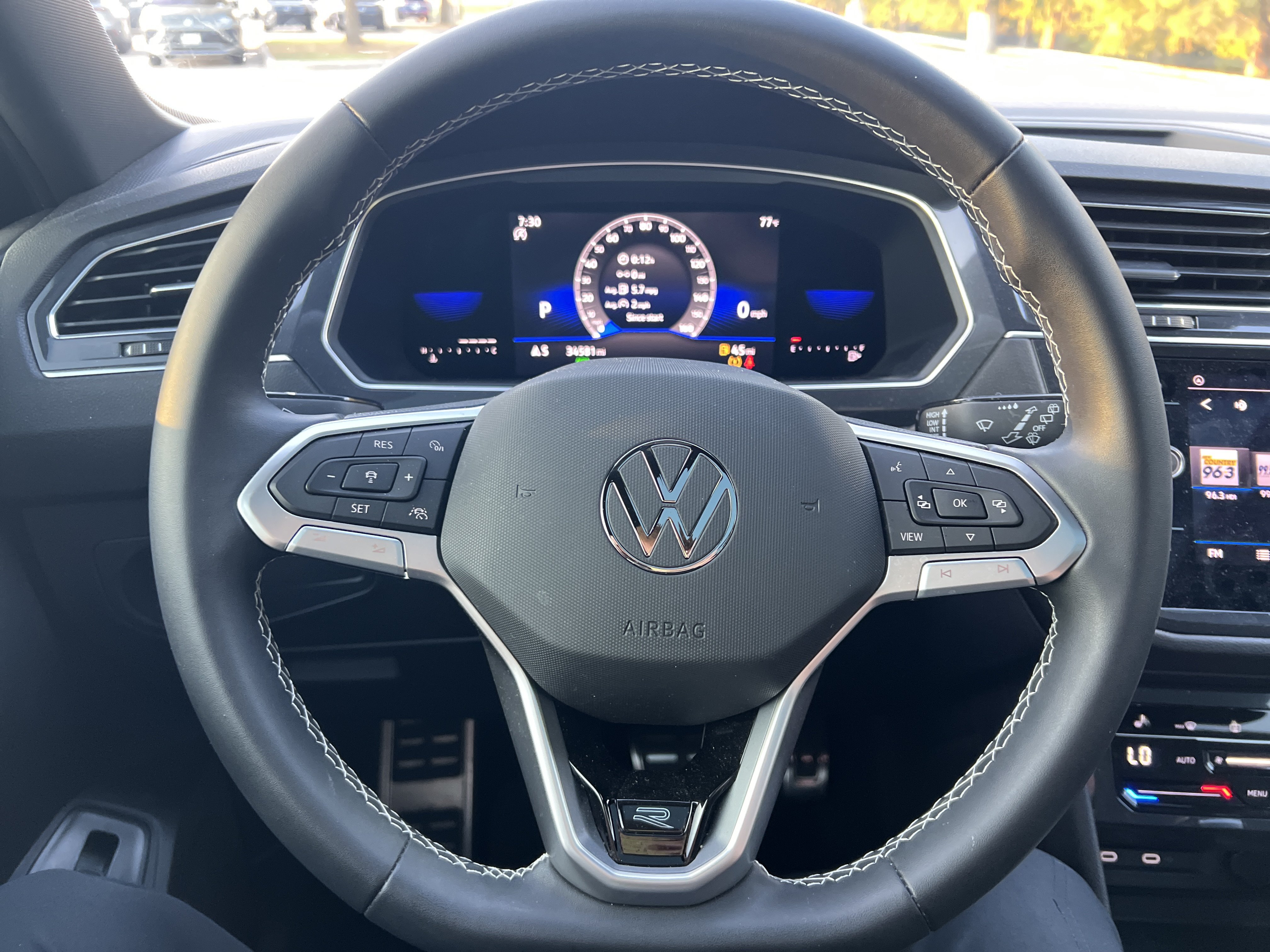 Used 2023 Volkswagen Tiguan SE R-Line FWD image 12