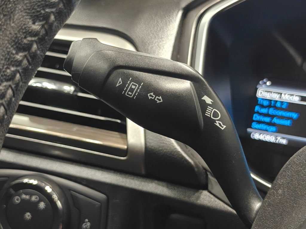 Used 2018 Ford Fusion SE w/ Fusion SE Technology Package FWD image 41