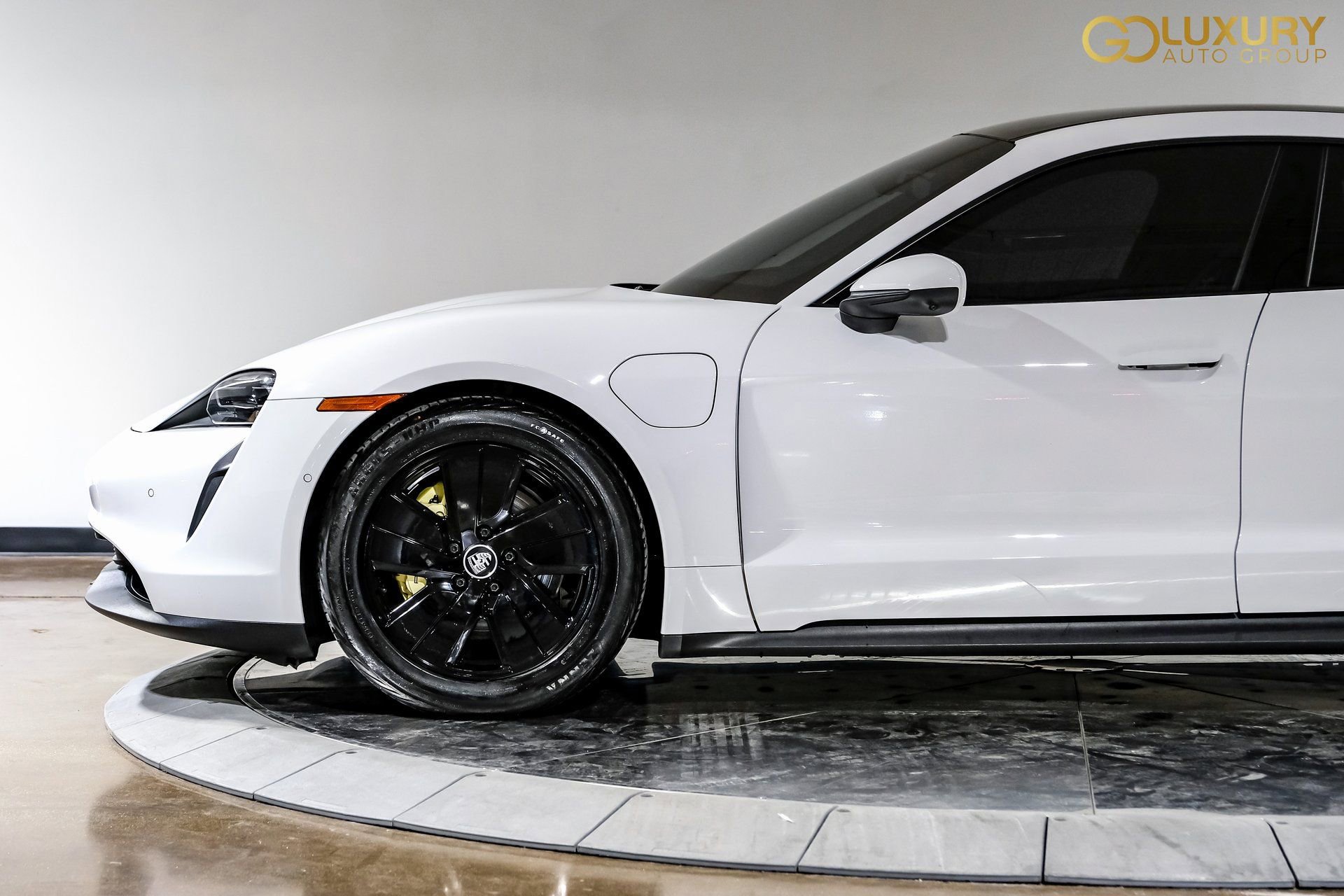 Used 2023 Porsche Taycan image 14