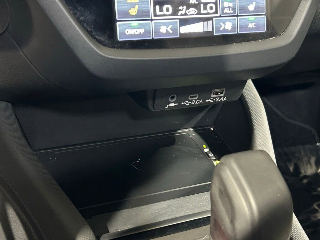 Used 2025 Subaru Forester Limited AWD/4WD image 24