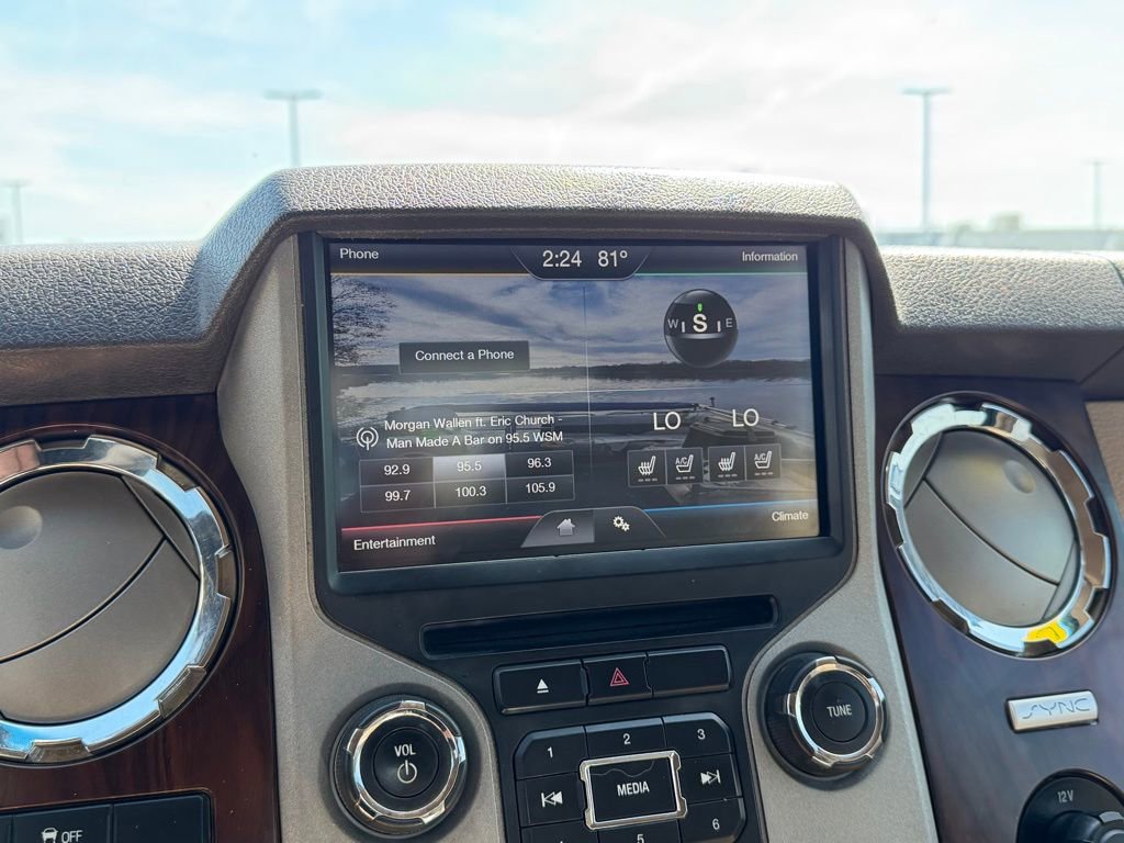 Used 2015 Ford F250 Lariat w/ Chrome Package image 32
