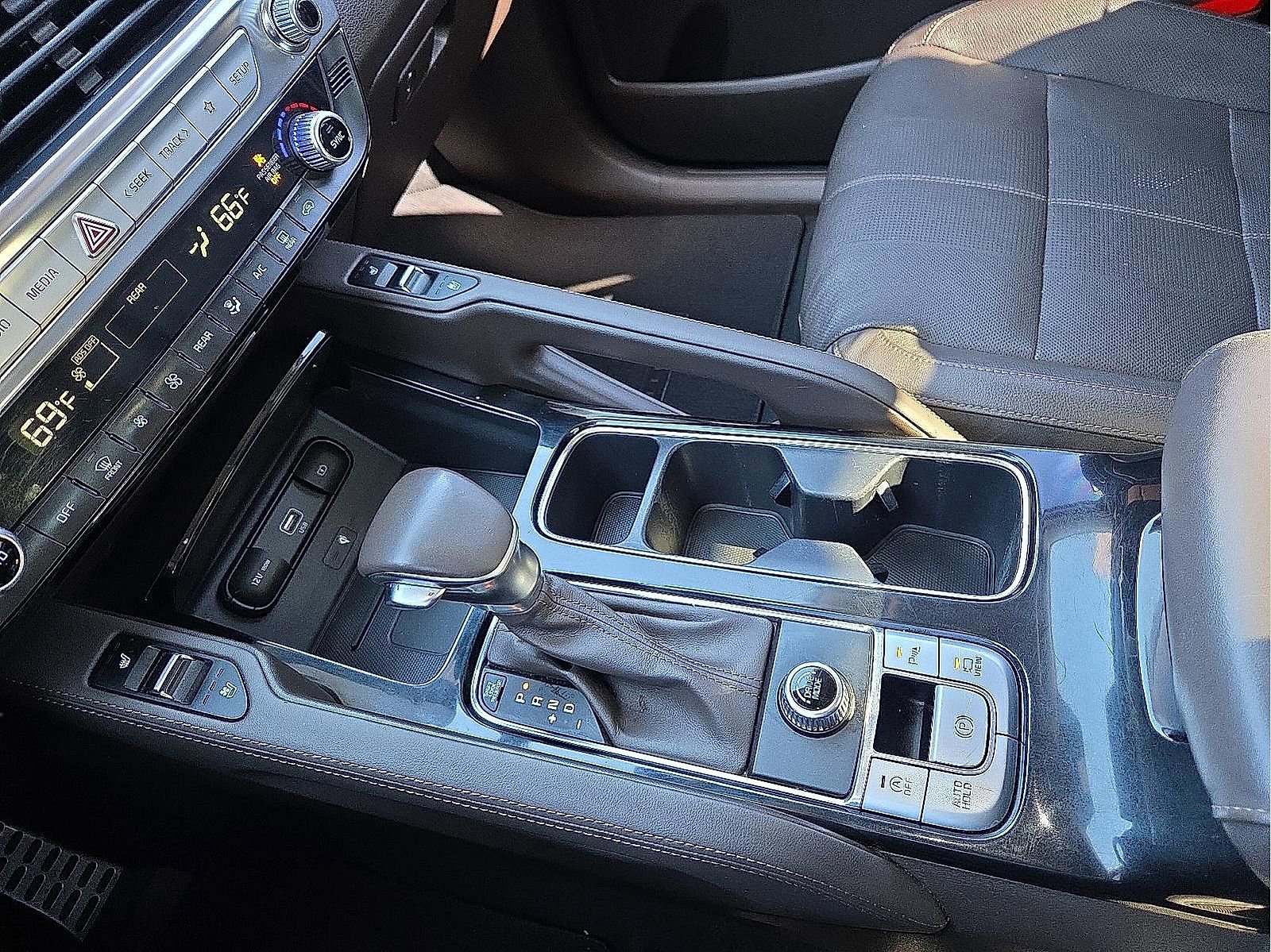 Used 2022 Kia Telluride SX image 25