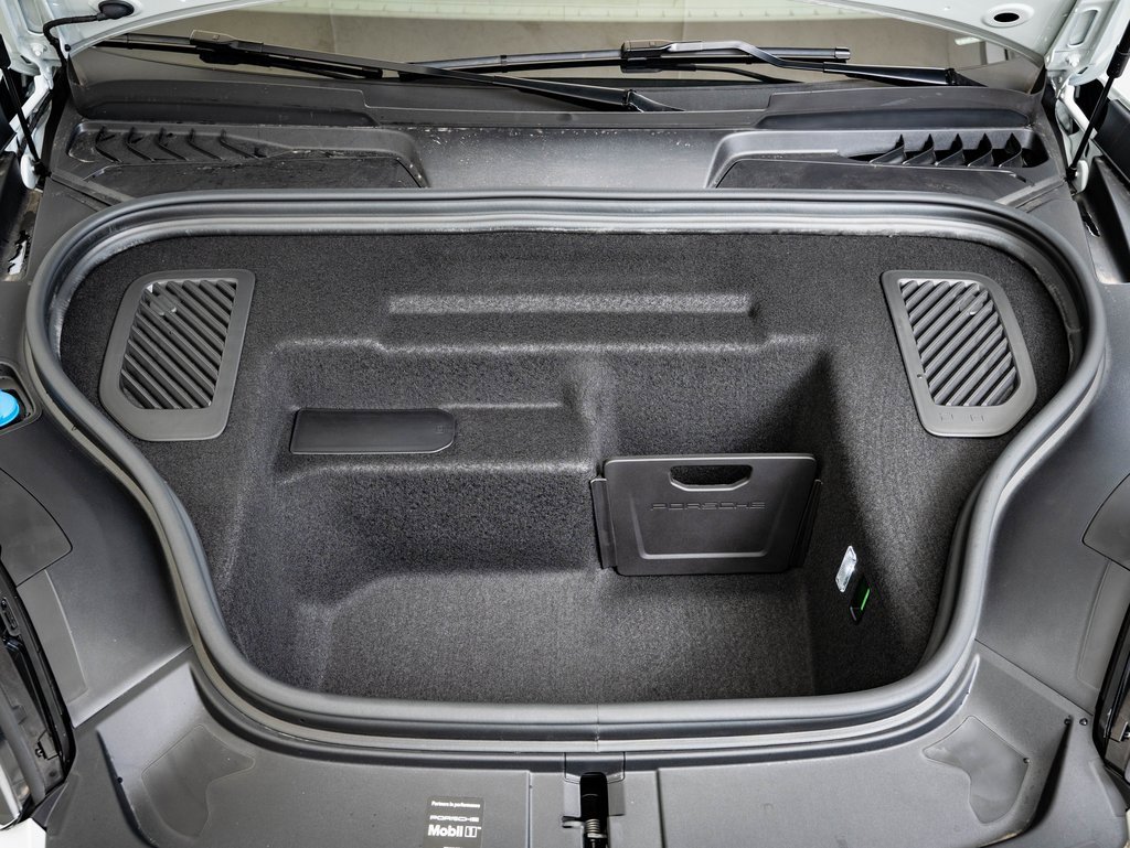 New 2026 Porsche Macan 4S Electric image 41