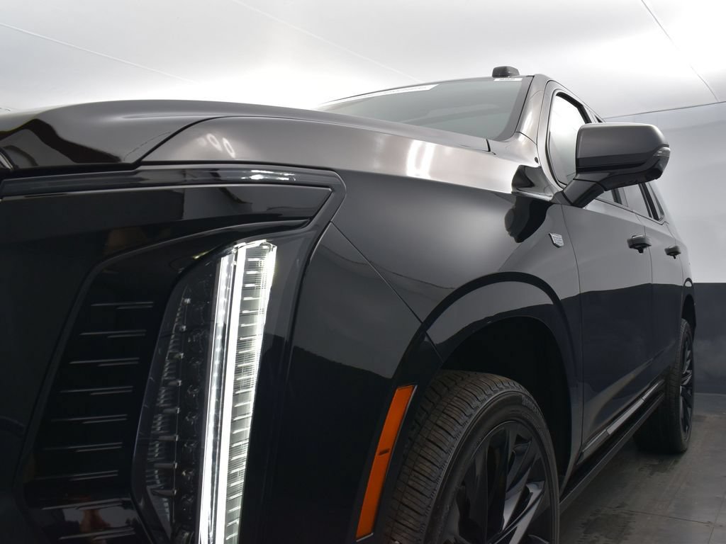 Certified 2026 Cadillac Escalade Platinum Sport w/ LPO, ONYX Package AWD/4WD image 41