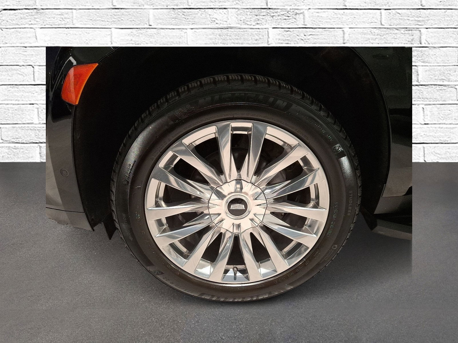 Certified 2023 Cadillac Escalade Premium Luxury image 8