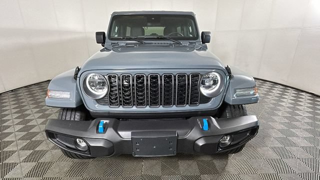 Used 2024 Jeep Wrangler Unlimited w/ Convenience Group AWD/4WD image 7