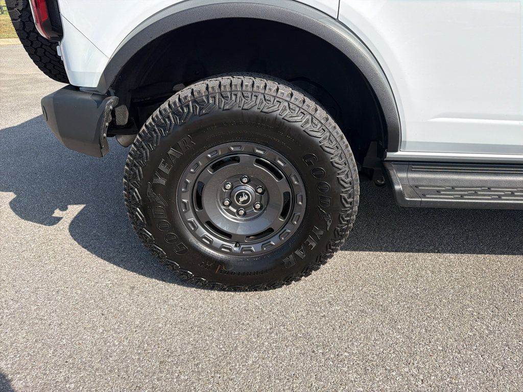 Used 2025 Ford Bronco Outer Banks w/ Sasquatch Package AWD/4WD image 32